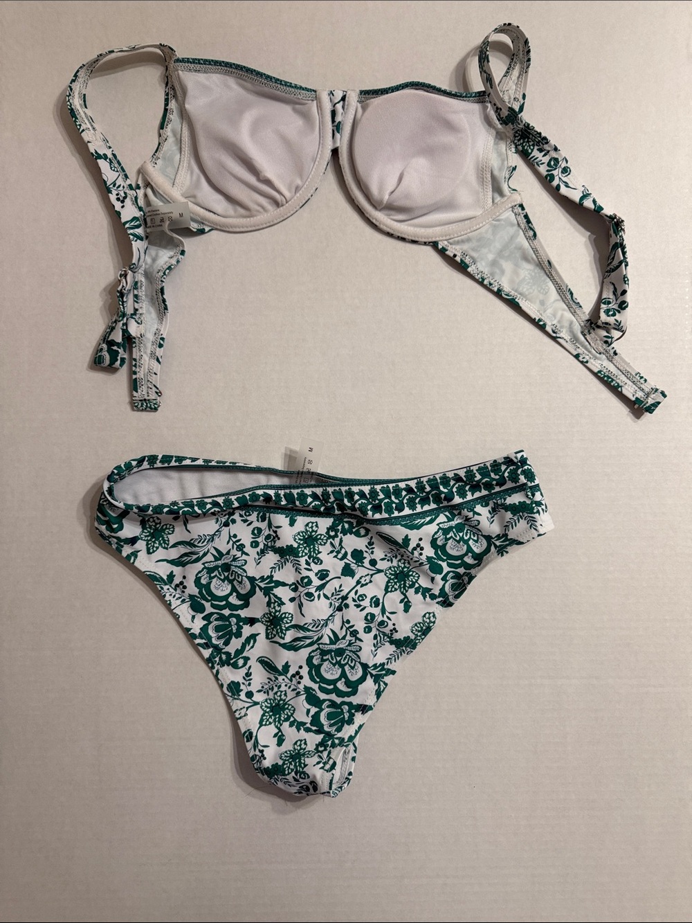 Bikini Set - Picture 2 of 5